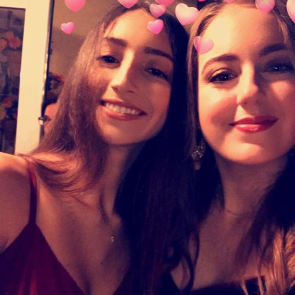 Meet your Posher, Julia